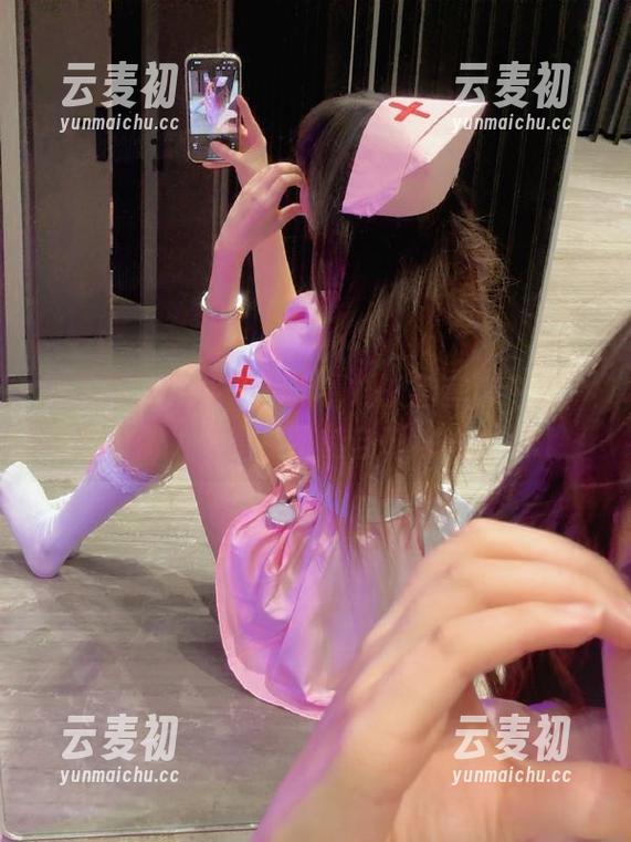 微密圈 - 从保守的二舅妈的教室看生活，高清图片中藏着我的自嘲与幽默.txt