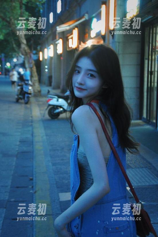 克拉女神 - 绝对好笑！来看看YOYO姐姐的美图精选，笑到你肚子疼！.txt
