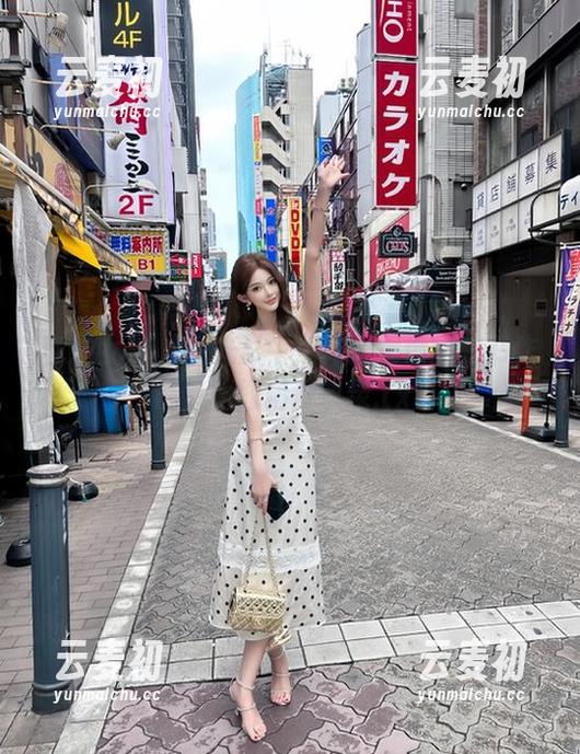 克拉女神 - 在光影中徜徉：僮僮的秘书作品集原图精彩收录.txt