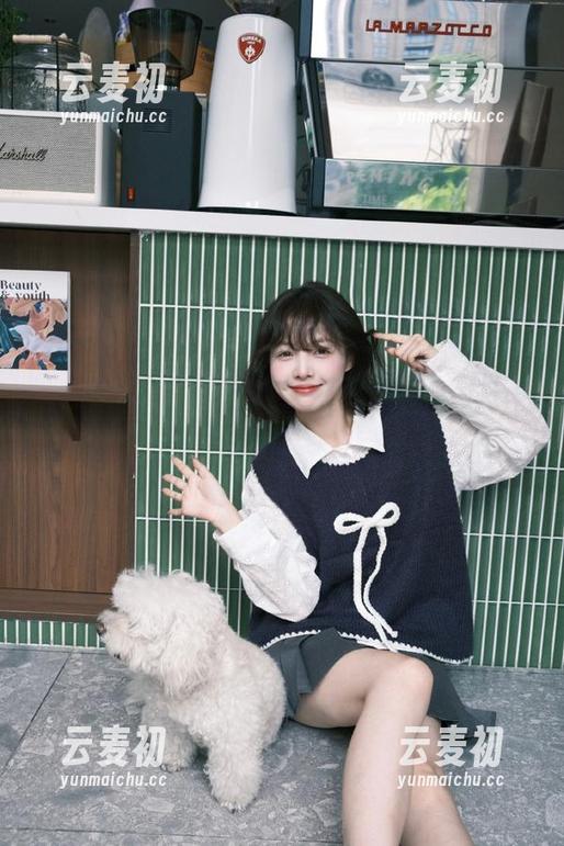 克拉女神 - 瑞莎长腿写真，定制你的梦想女孩形象，让美丽尽显无疑.txt