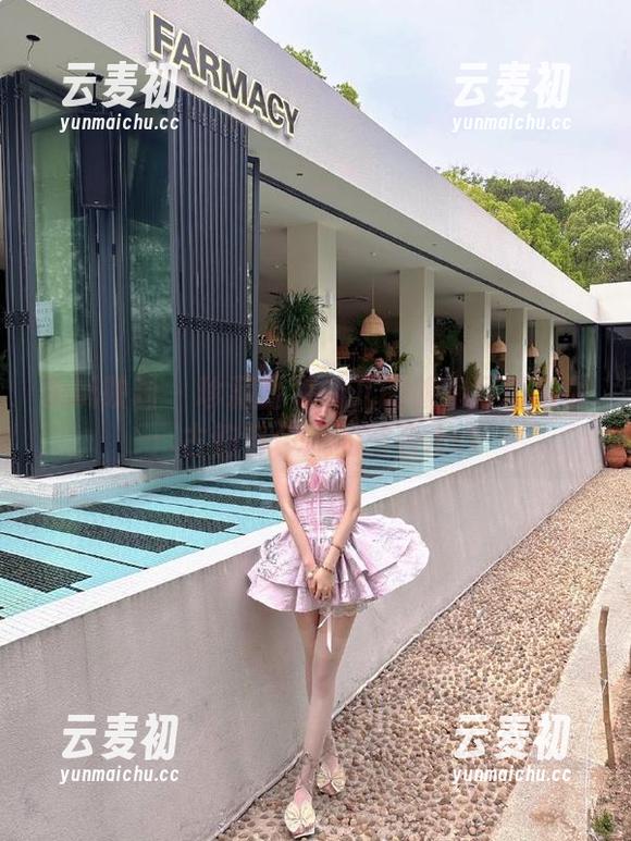 兔玩映画 - 珍藏面饼仙儿的旗袍写真资源：古韵与今风的结合.txt