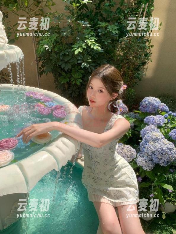 兔玩映画独家精选：学姐月下巡游作品集的奇妙之旅.txt