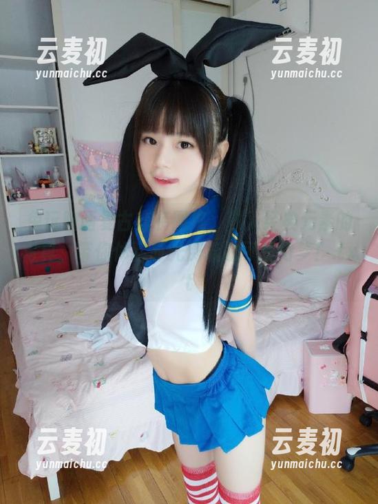 兔玩映画复古套装图集，融入经典元素的写真，带你体验时光倒流的可爱幻梦！.txt
