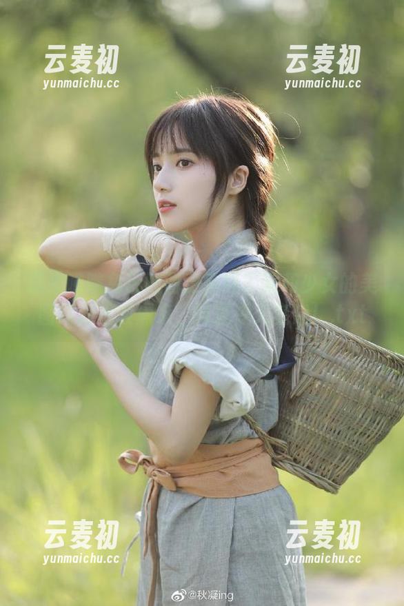 敢来瞧瞧兔玩映画更新吗？猫和少女的美图如潮水般涌来，简直令人窒息！.txt