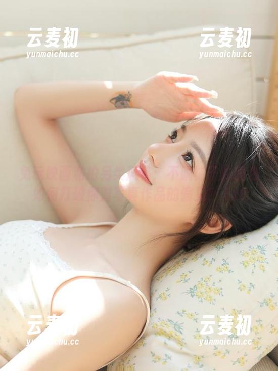兔玩映画私拍另类风格：不脱袜子的图包如何打破你对写真作品的偏见？.txt