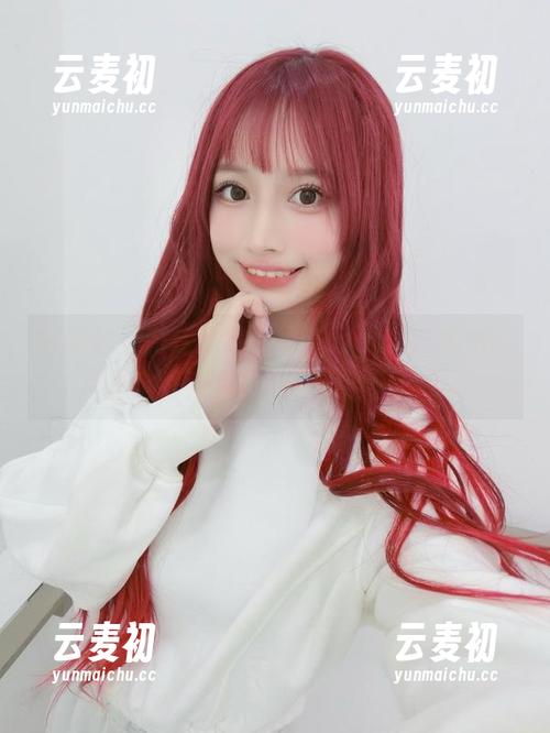 在天台上游走的冲田凛花rinka，私拍图片里全是对生活的开心调侃！.txt
