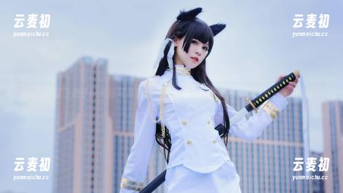 千反田鹿子的长腿写真图包，记录她无限可能的青春瞬间！.txt
