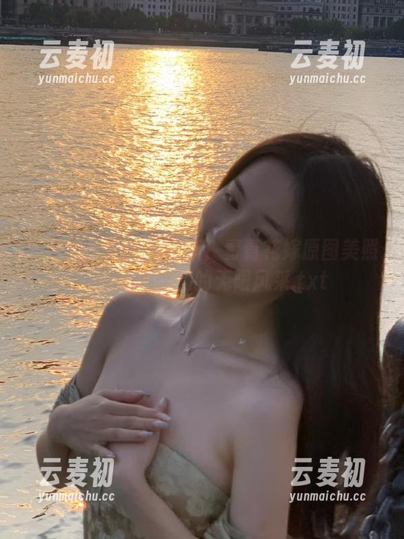 南国足艺 - 全新更新！青青花嫁原图美照，让你领略她的无限风采.txt