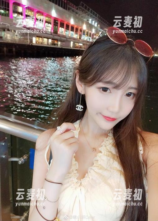 啾小妍Deer的迷人写真，妍宝在网盘等你来发现，快来下载分享吧！.txt