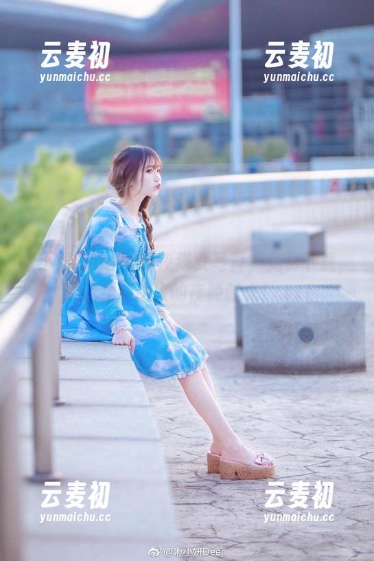 啾小妍Deer的暗夜猫女写真，免费下载，陪你共度迷人的夜晚时光！.txt