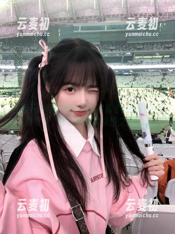 轻松下载喵写真的精彩作品《熊熊与白丝少女》，享受瞬间的永恒之美.txt