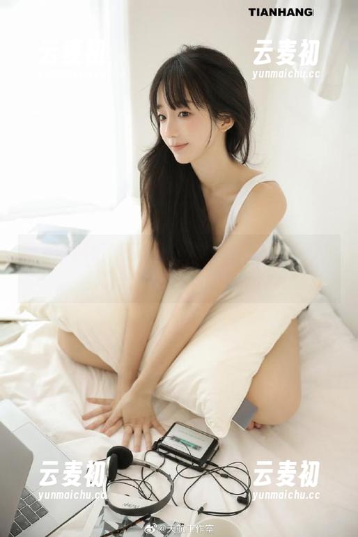 青春的回忆！喵糖映画学妹JK制服照片，网盘分享经典作品.txt