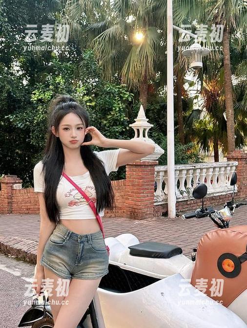 嗲囡囡 - 欣欣Rubybaby白丝图集，图文并茂，下载让每一个细节都尽收眼底.txt
