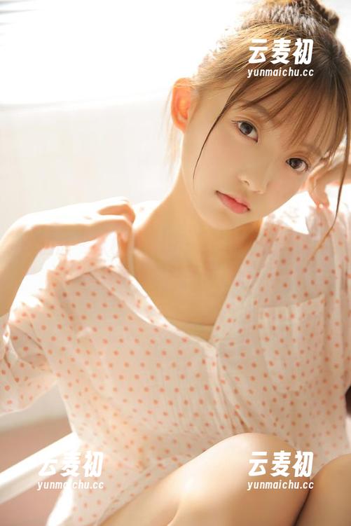 嗲囡囡 - 从校园到职场，陈媚儿的制服高清作品集带你领略不同风情！.txt