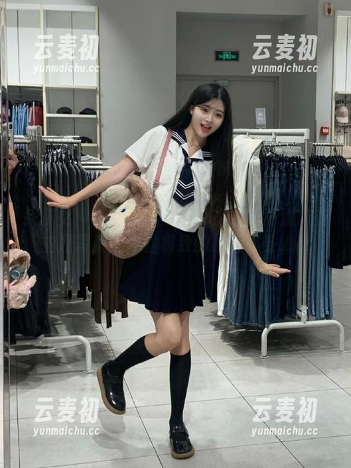 头条女神 - 在线浏览俞公主最新高清内衣主题写真，体验极致的视觉享受.txt