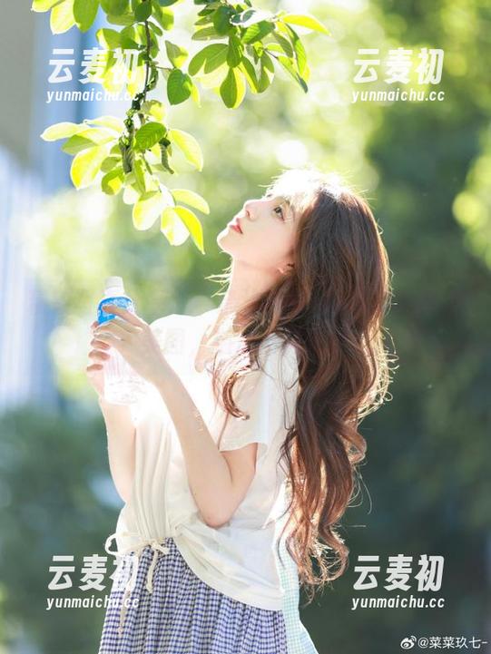 精致写真分享：“奈汐酱Nice画家”高清美图，随心下载.txt