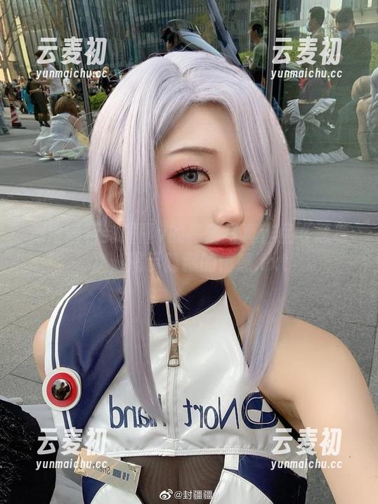 深度剖析封疆疆v的高清写真作品《恶毒》，揭示隐藏的情感.txt