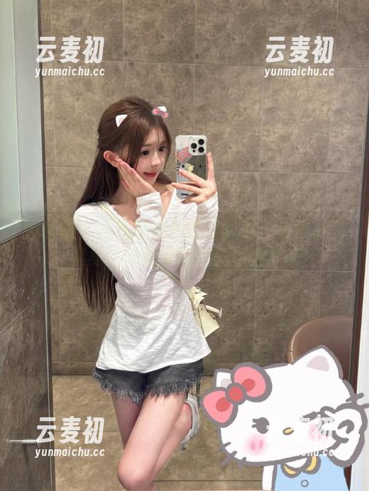 微密圈 - 小玉吃果冻青春风暴：白背心和紧身牛仔短裤的绝美图集.txt