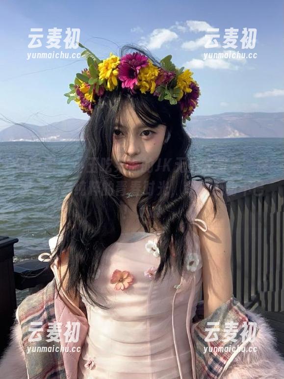 微密圈 - 小玉吃果冻的JK无圣光图集，展现真实与纯粹的青春时光，令人心动不已！.txt