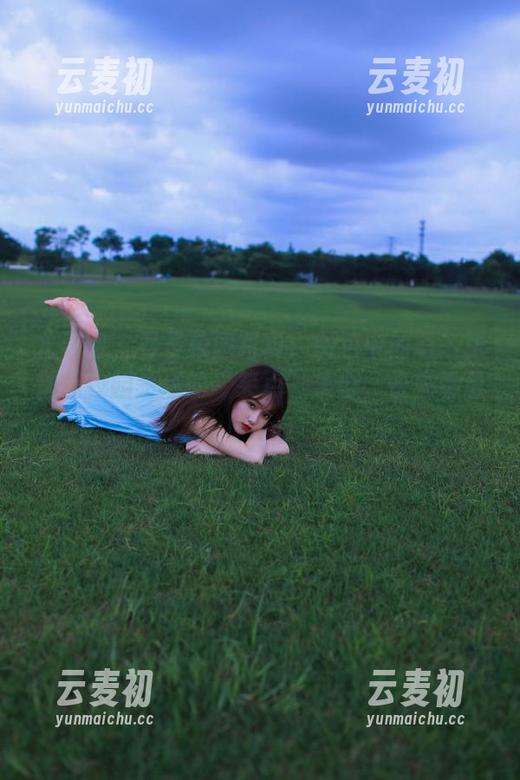 尤果网 - 曼曼校园写真：图包中的每一张都是校园生活的“笑点”集合，快来看看！.txt