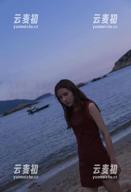 尤果网 - 美替的办公室私拍作品：让你在繁忙工作之余收获欢乐与灵感的另类风格！.txt
