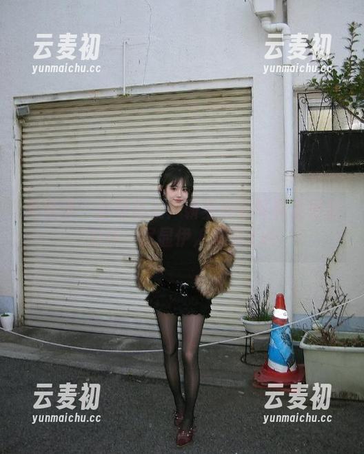 尤果网 - 全球首发！靳宝泳衣写真集最新力作，尽显伊人风采.txt
