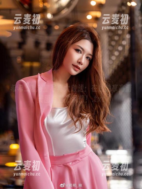 希希_啾浴室写真大放送：在线独享高清美图与魅力风情！.txt