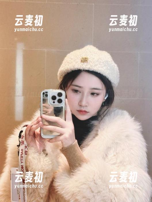 年年Nnian私房睡衣图包，拍摄生活中的点滴美好与甜蜜瞬间.txt