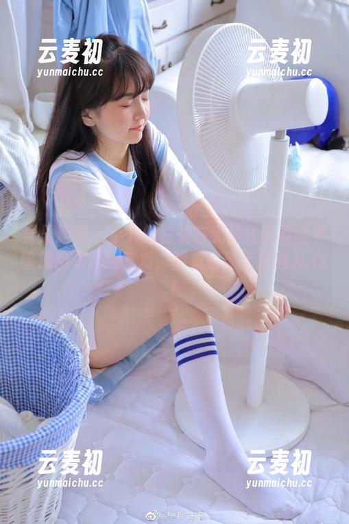 异思趣向 - 小九的白裙在无圣光的氛围中绽放出非凡的气质，图集呈现无限魅力.txt