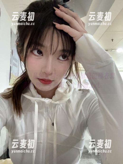 影私荟 - 私拍时刻：走进舒林培的睡衣套图世界，享受每一个瞬间.txt