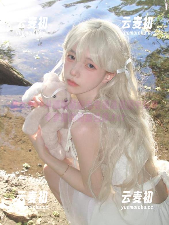 推女神 - 从喵喵哒的毛衣精选美图中探寻冬季时尚的新选择.txt