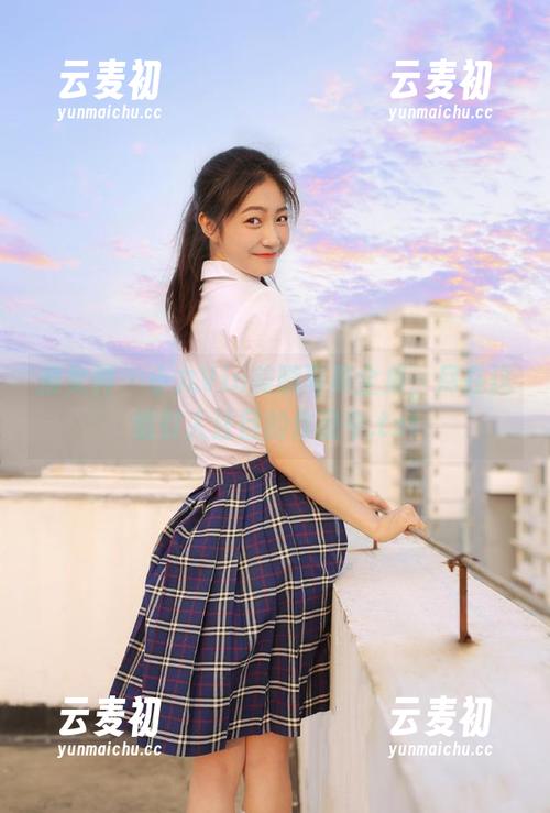 推女神 - 小九Vin美腿写真全集，尽在这组引人注目的作品中.txt