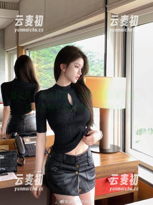 推女神 - 在线探索白一晗校服高清写真，感受校园生活的纯真与美丽.txt