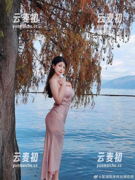 星澜是澜澜叫澜妹呀黑色写真高清图集，探访她绝美瞬间背后的故事！.txt
