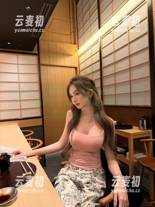 微密圈 - 在有你喵的摄影作品中探索私房之美，网袜魅力尽显，丰富精致的图片等你来收藏！.txt
