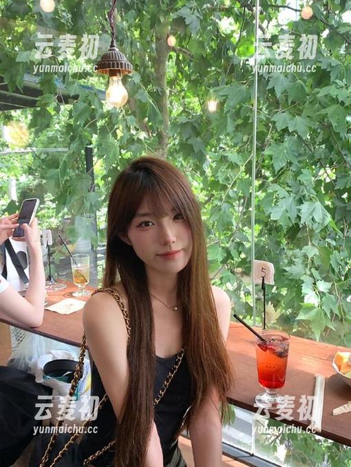 微密圈 - 果儿Victoria的私拍美足原图，简直是一场视觉盛宴，跟随我一起欣赏吧！.txt