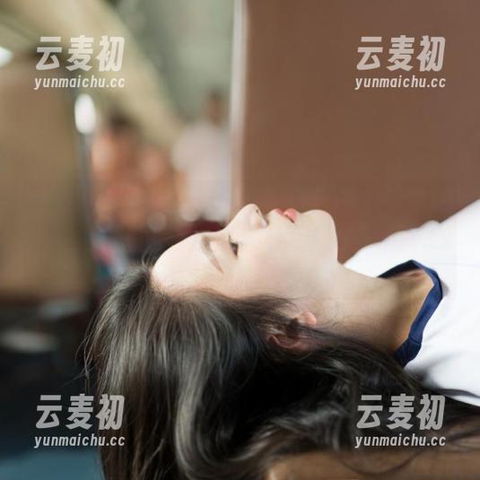 柴系小乖 - 走进小木屋：生煎团团用照片讲述她的写真背后那些不为人知的瞬间.txt