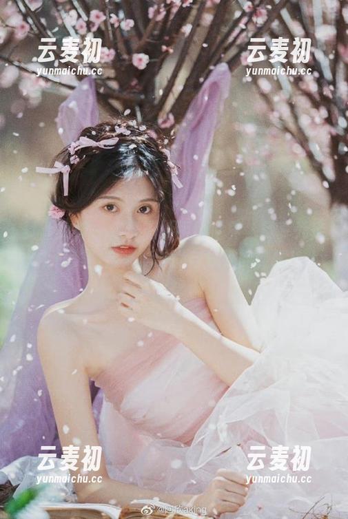 梦丝女神 - 走进王娇娇的世界，尽享死库水牛仔美图合集，时尚与妩媚的碰撞！.txt