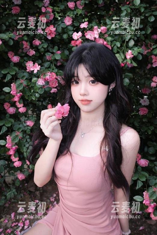 梦丝女神 - 玥玥姐姐的写真合集，走进她的世界，感受那无与伦比的美丽！.txt