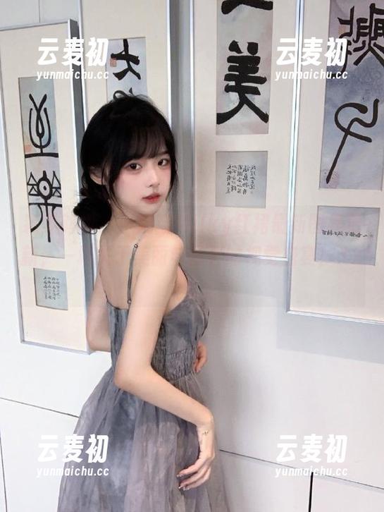森萝财团 - 小奶糕Milky红裙最新图集更新，一场关于美丽与青春的视觉盛宴！.txt