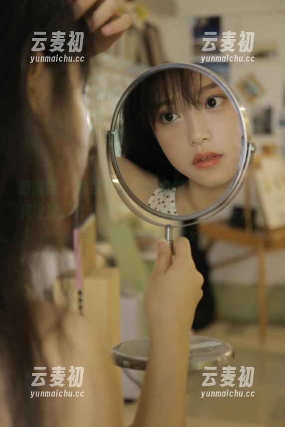 微密圈 - 楚楚不吃鱼学姐的写真图片，完美诠释了什么叫做‘人间尤物’，实力吸引无数围观粉！.txt