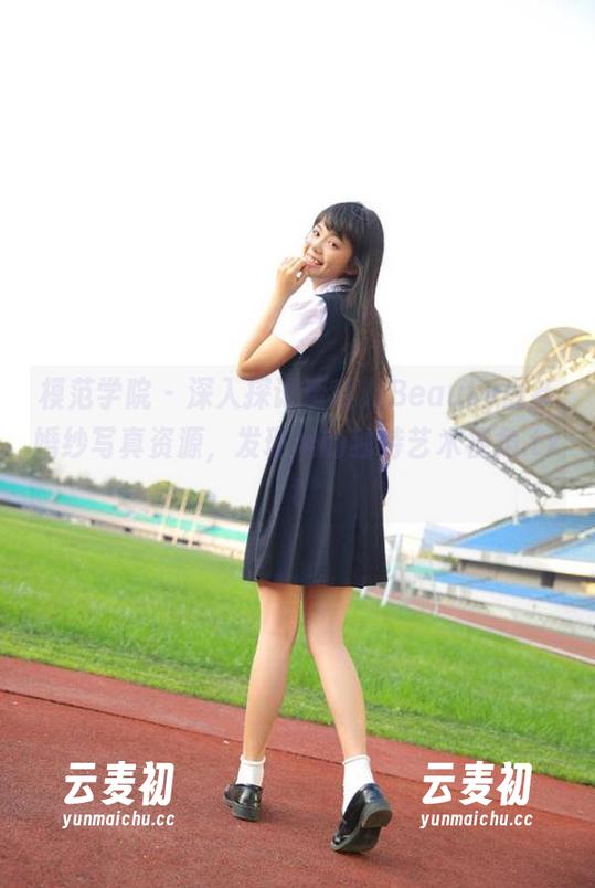 模范学院 - 深入探讨唐琪儿Beauty最新婚纱写真资源，发现她的独特艺术视角.txt