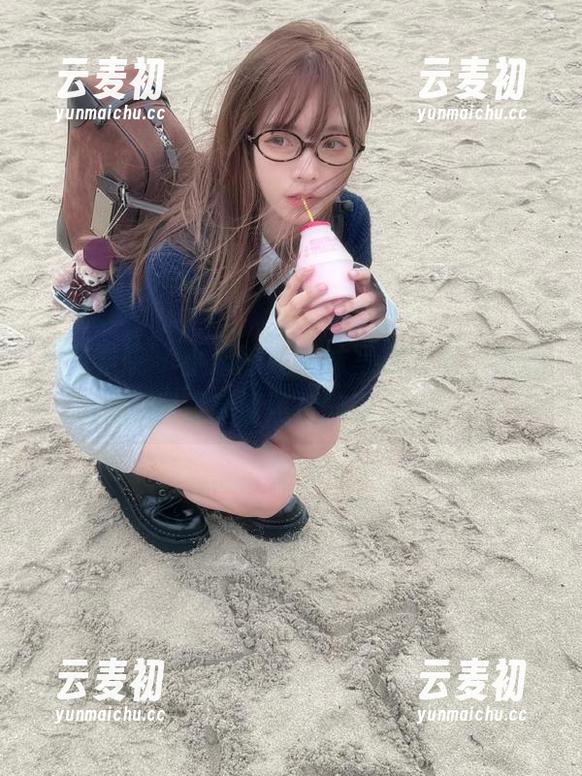 模范学院 - 小果冻儿学妹写真艺术，悉心探索高清照片的美.txt