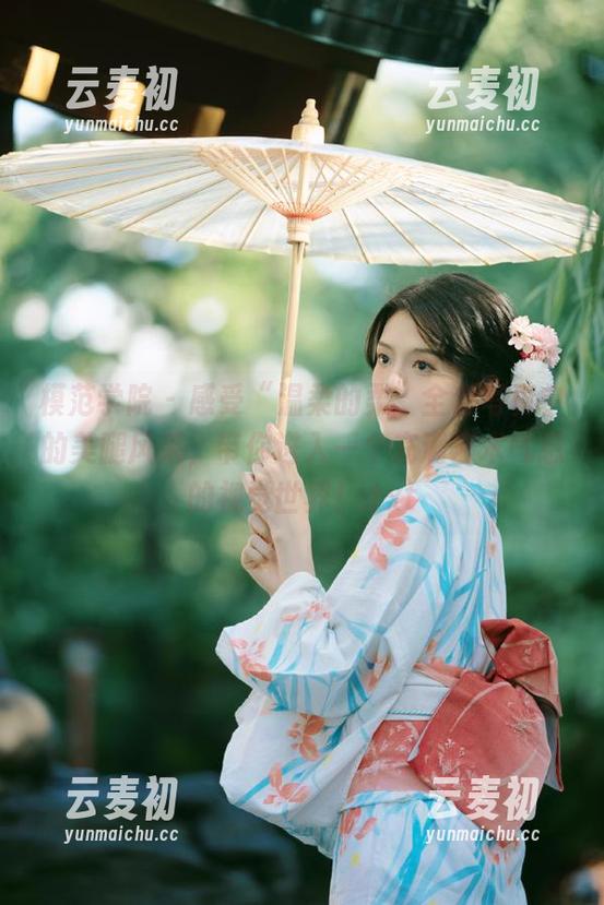 模范学院 - 感受“温柔的柔”全套写真中的美腿风采，带你进入一个充满艺术气息的视觉世界！.txt