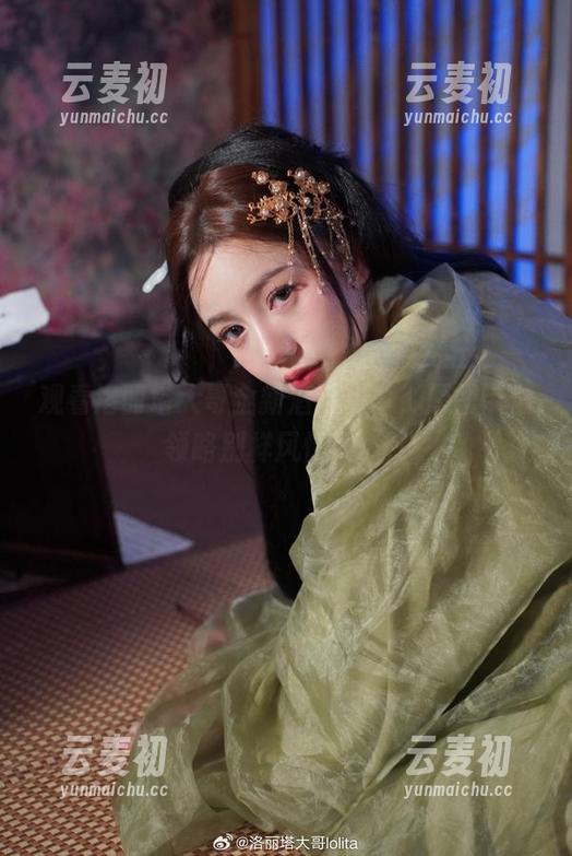 观看洛丽塔大哥全新酒吞写真，原图带你领略别样风情！.txt