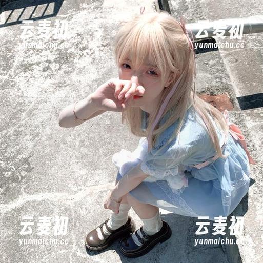 激萌文化 - 精选周闻美脚作品集，免费下载，尽情欣赏时尚与优雅交融的艺术魅力.txt
