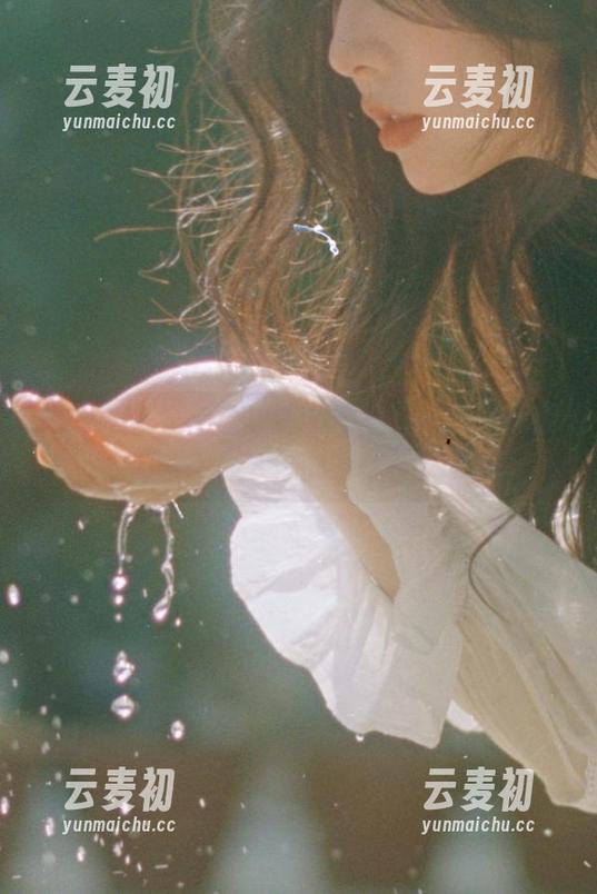 物恋传媒 - 走进柠檬的梦境：全套写真图集揭秘梦里的遇见.txt