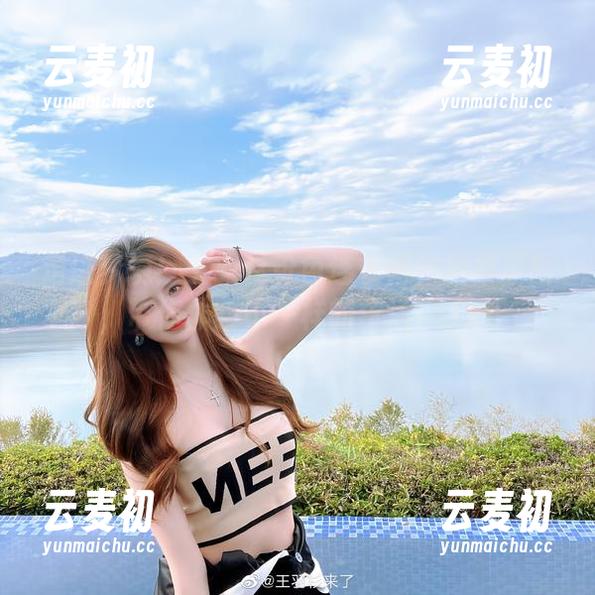 走进梦境！王羽杉粉色连衣裙作品集原图，带你体验不一样的生活！.txt