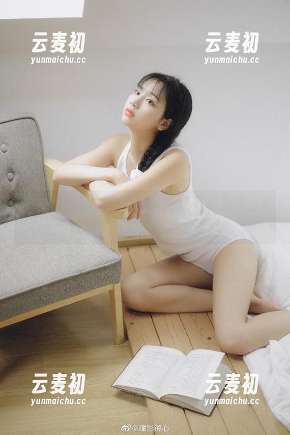 白露Bululu蕾丝之美：高清写真集带你领略温柔与力量的结合.txt