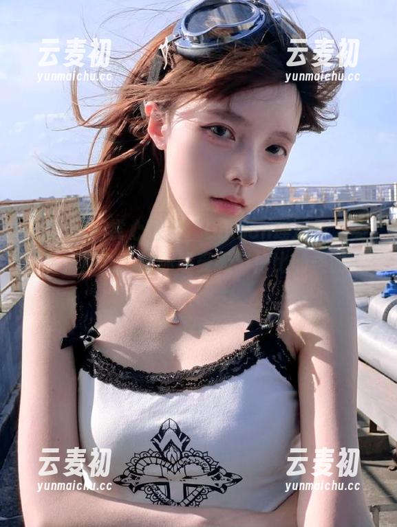 秀人网 - 赏心悦目，Demon瑶瑶双人美图最新更新，让你感受无与伦比的美丽.txt